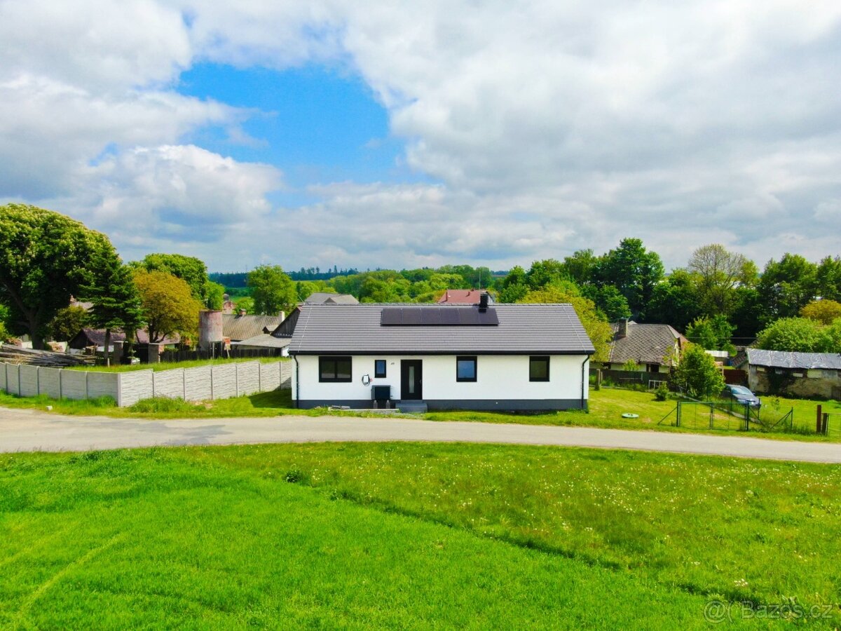 Prodej rodinného domu 133 m², pozemek 1001 m² Bačkov