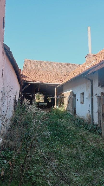 Staré trámy a rozebrání Starých střech