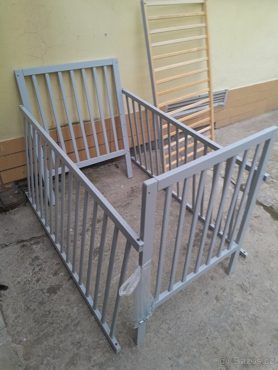 dětská postýlka