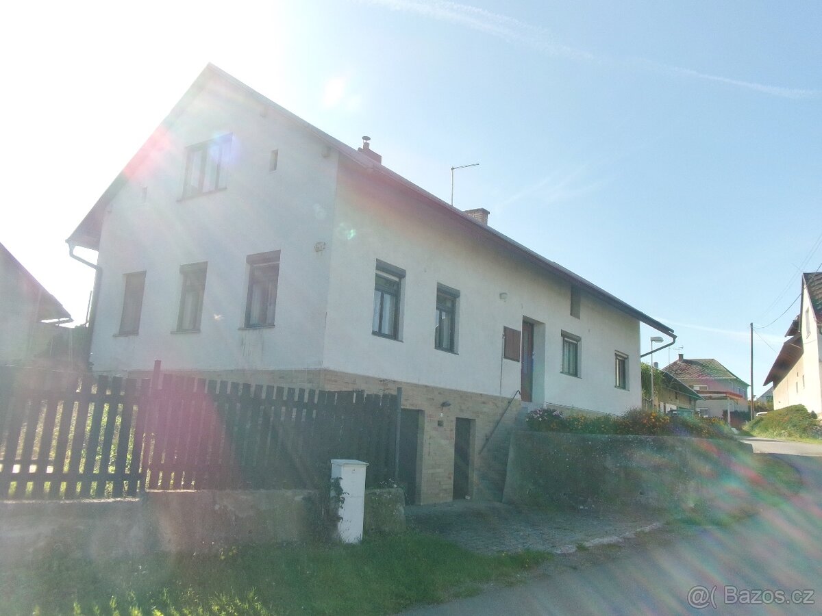 Prodej rodinného domu 4+1 , obec Jivina u Mnichova Hradiště