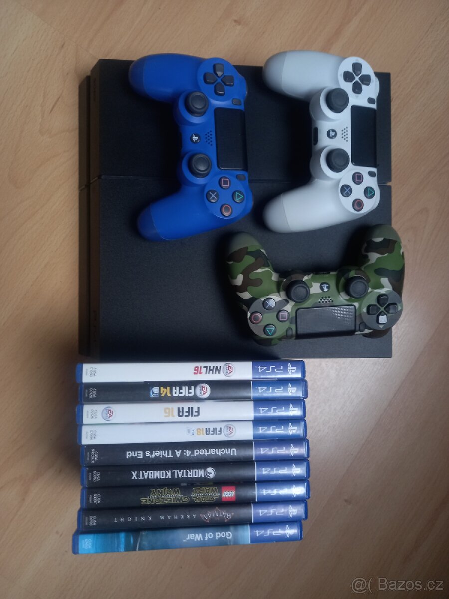 PS4 + 3ovladače + 9her