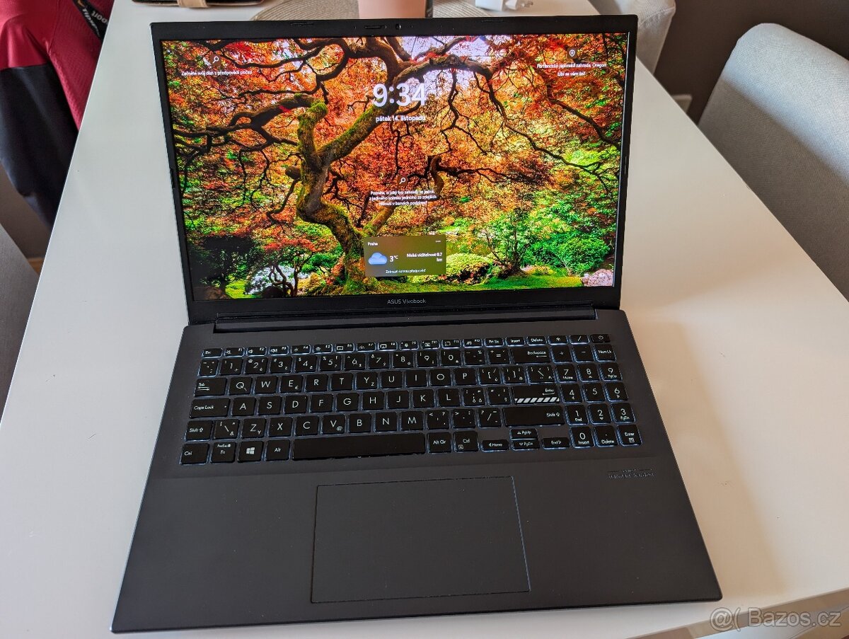 ASUS Vivobook 15 OLED