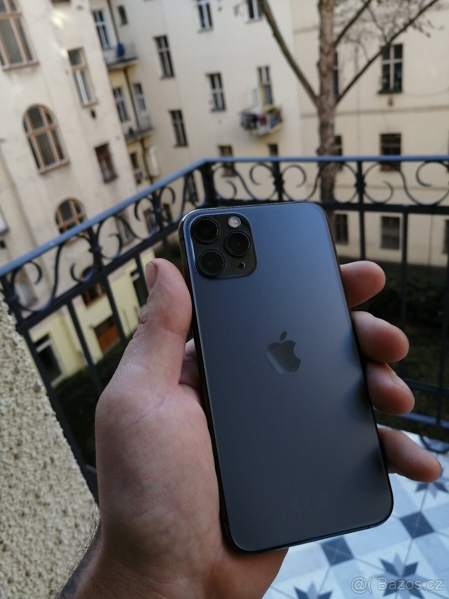 iPhone 11 PRO ZÁNOVNÍ STAV JAK NOVY