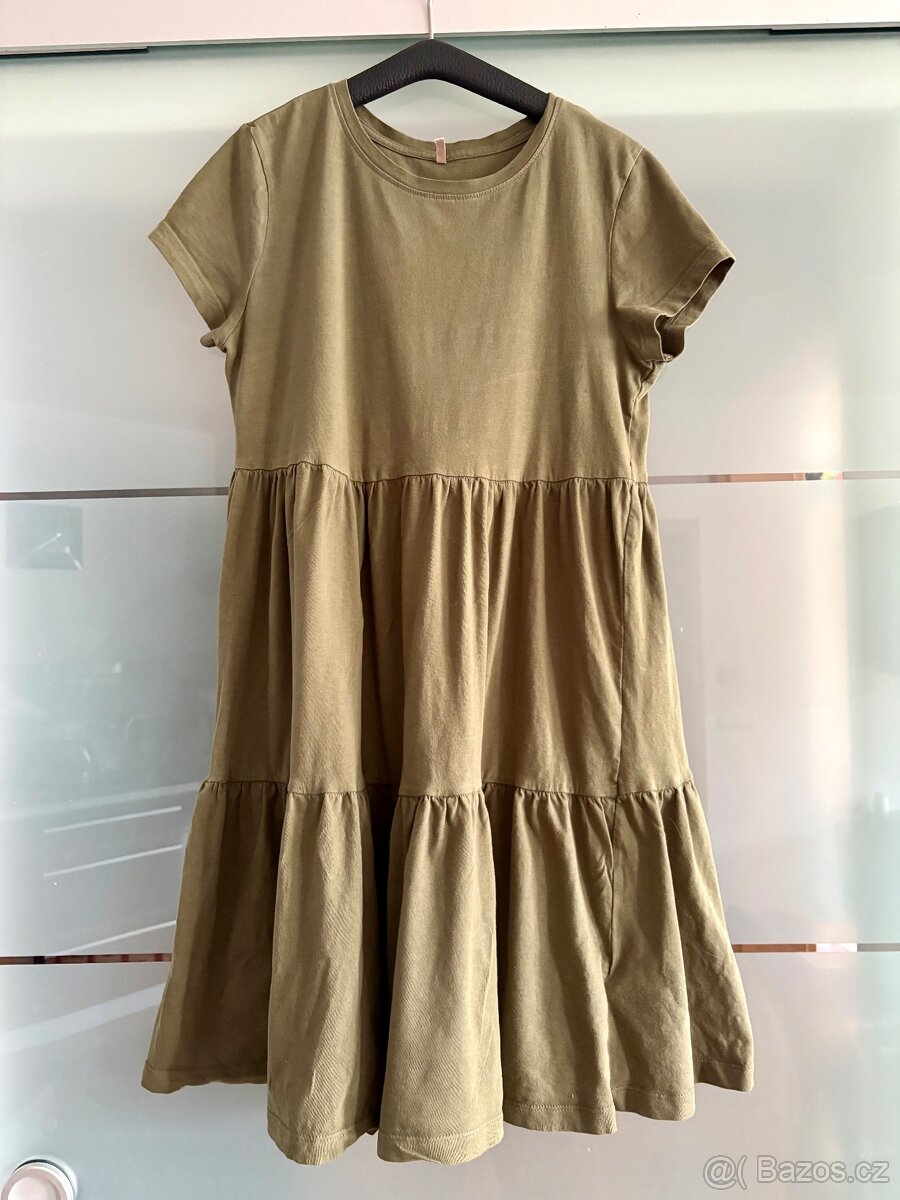 Dívčí šaty vel.146/152