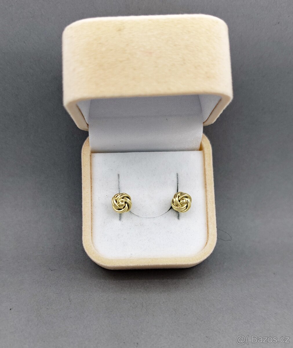 Zlaté pecky pletené