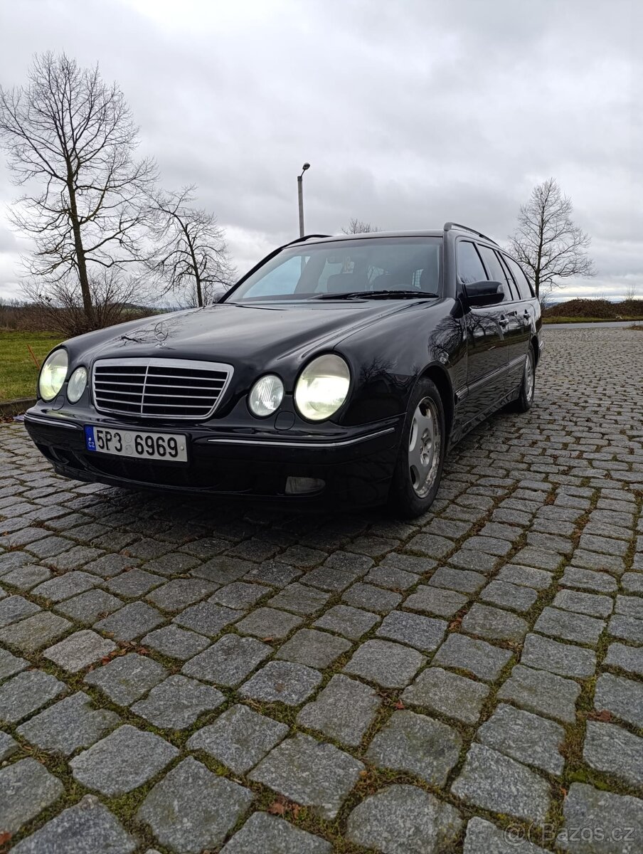 Mercedes Benz E270 w210
