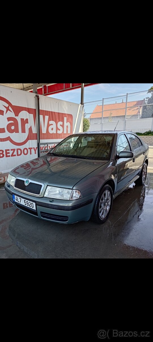 Octavia 1.8t 110kw Elegance + díly v barvě