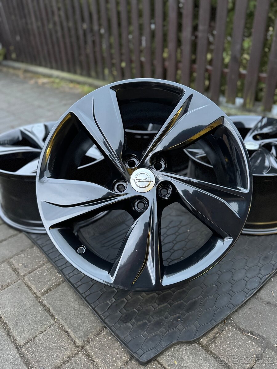 ORIGINÁL Alu OPEL INSIGNIA B R18, 5x115 - TOP STAV