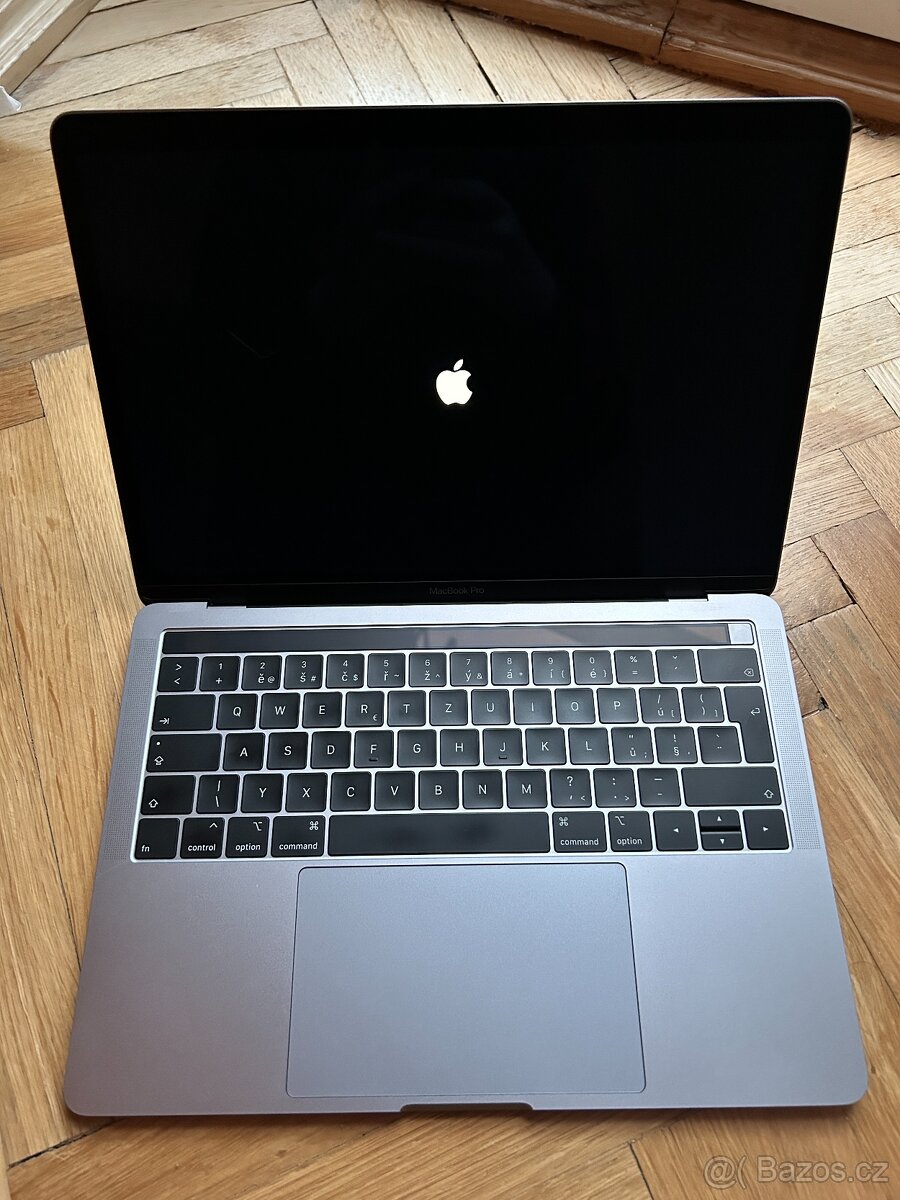 MacBook Pro 2019, 13", 2x Thunderbolt 3, vesmírně šedý