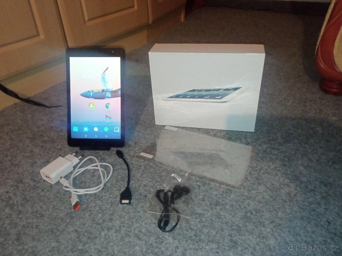 Tablet / telefon 8 "