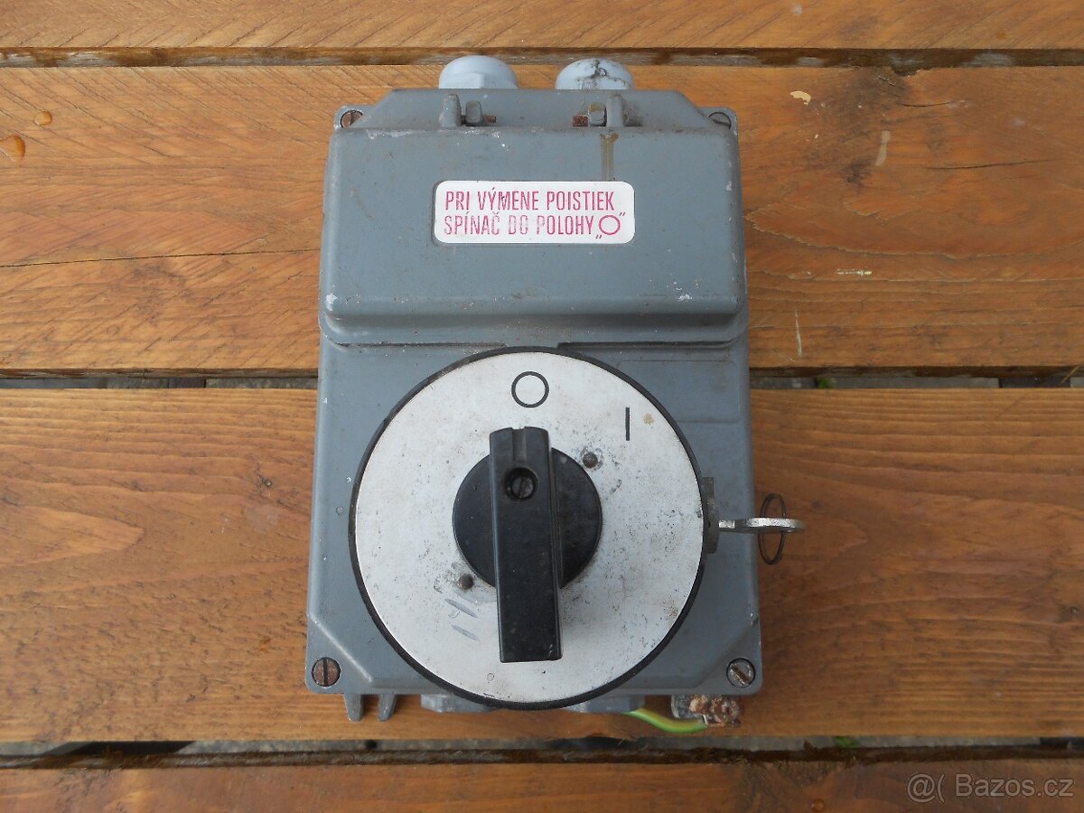 Vačkový vypínač typ s 25 v