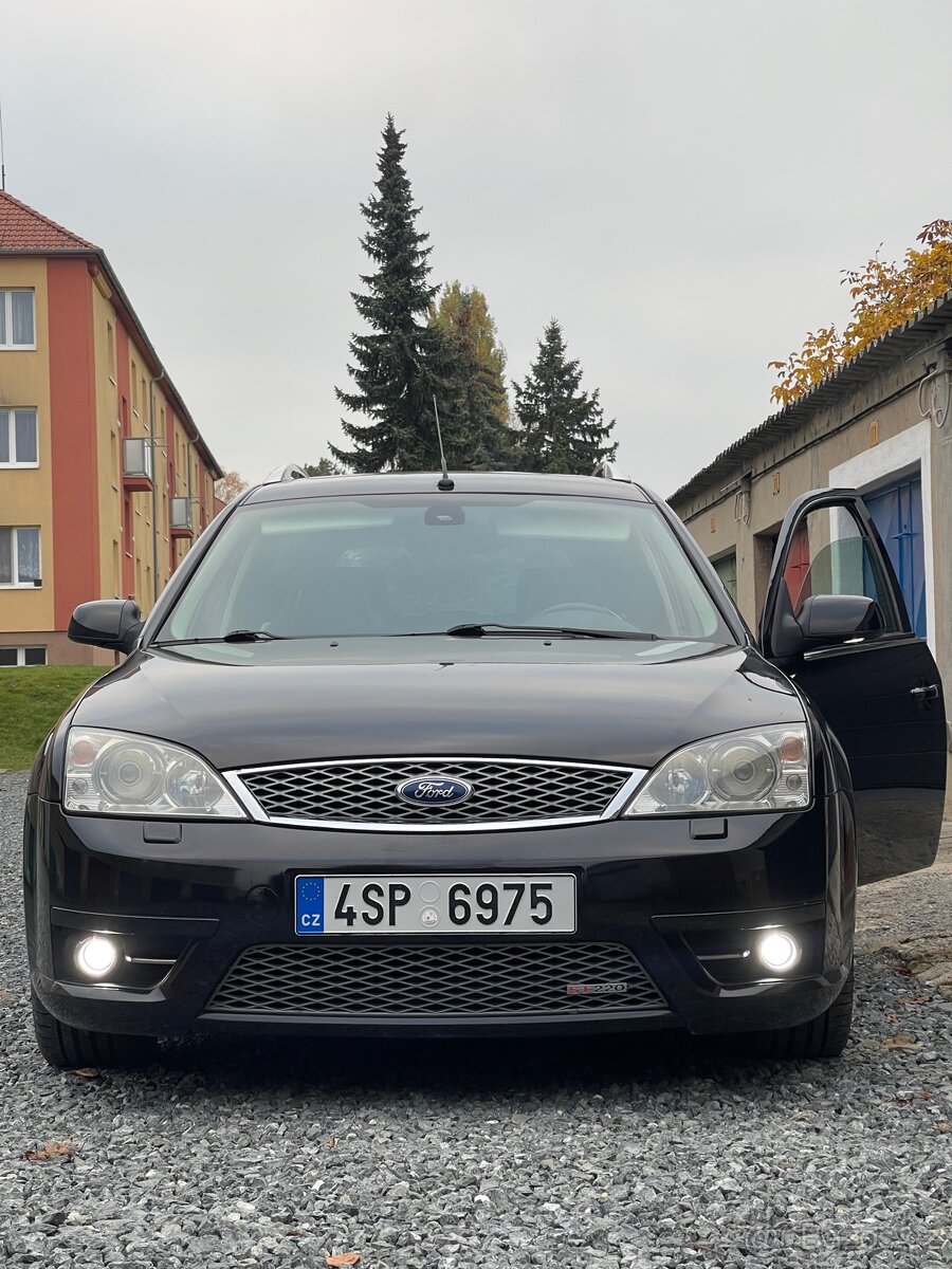 Ford Mondeo ST220
