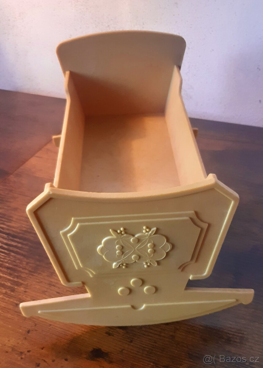 Kolébka retro