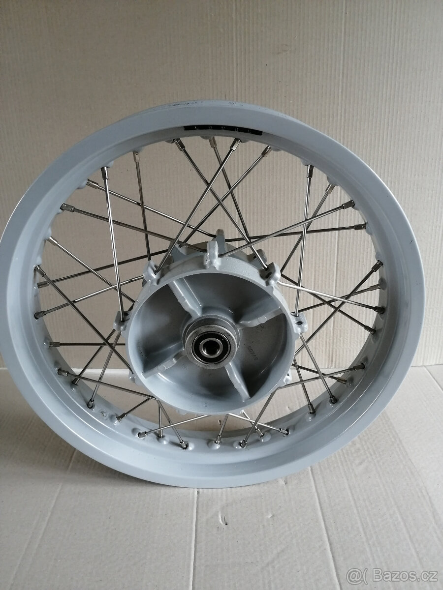 Zadní kolo Yamaha