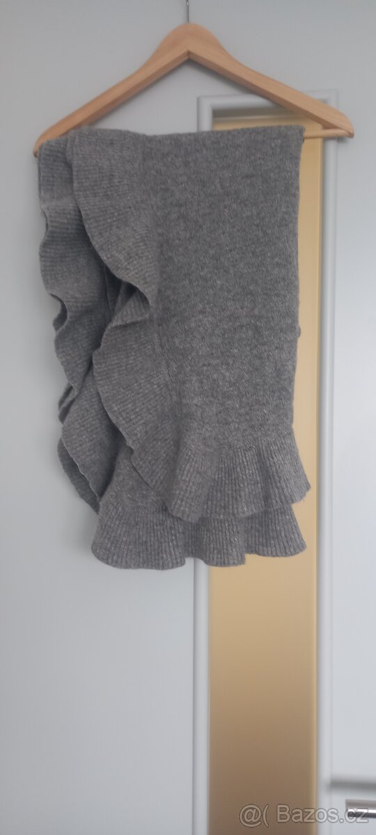 Velká vlněná šála, H&M