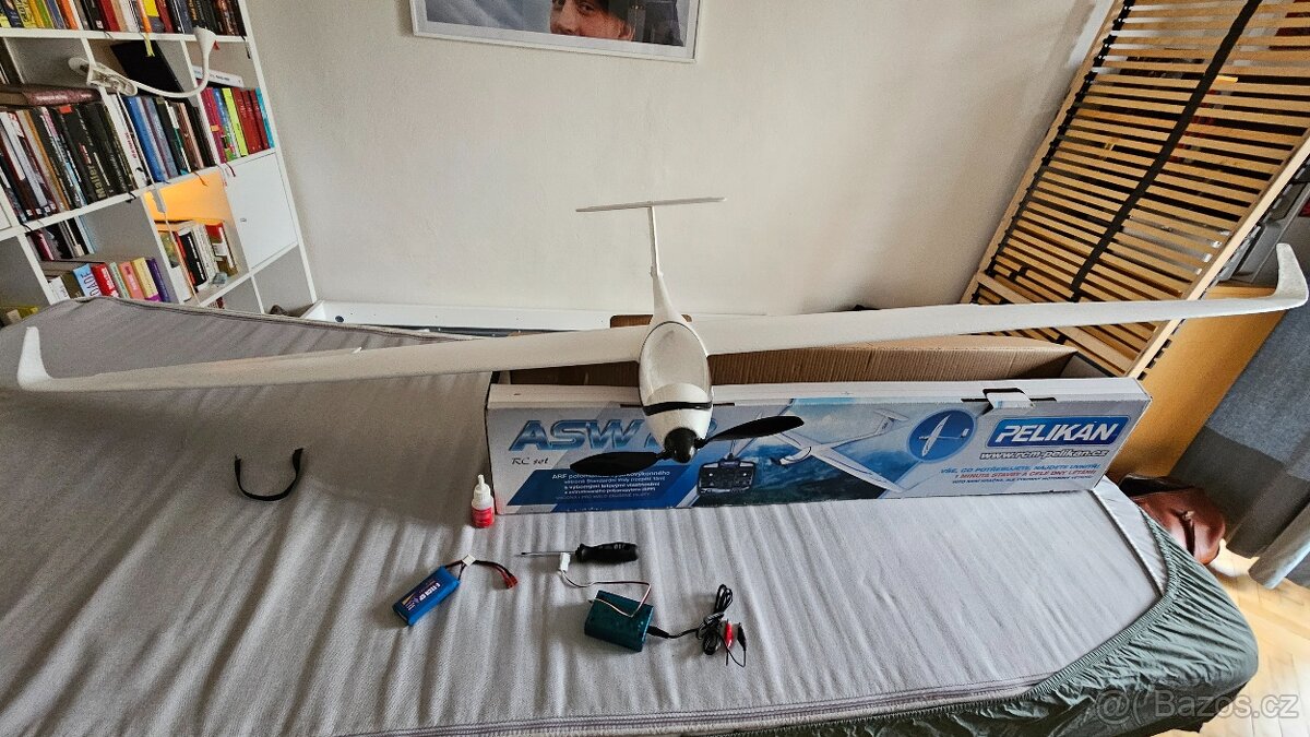 Větroň; Pelikán ASW28