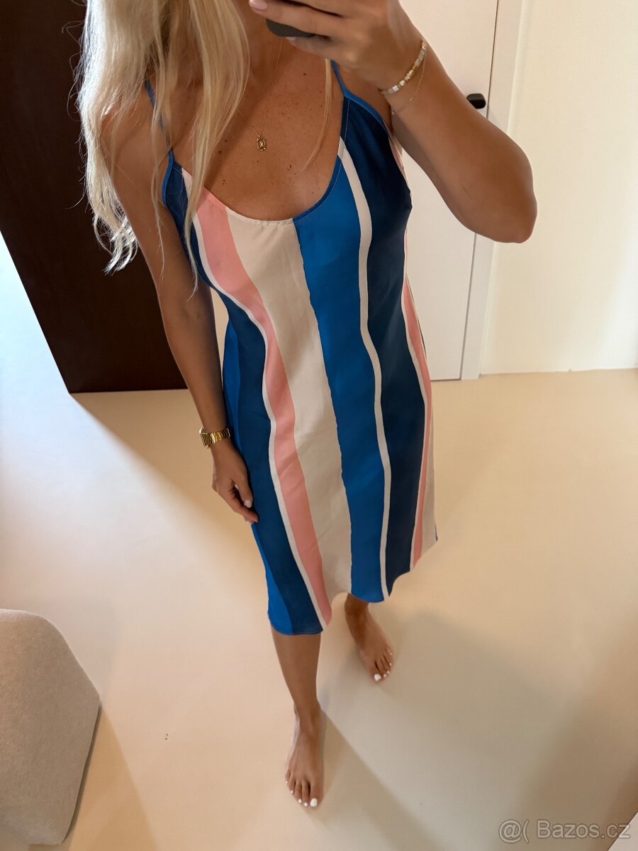 Silk slippery splývavé šaty HM s holými zády s pruhy