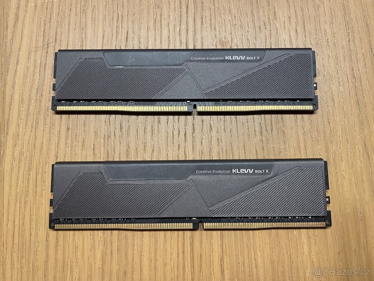 KLEVV BOLT X - 16GB DDR4 3200 MHz (2x 8GB)