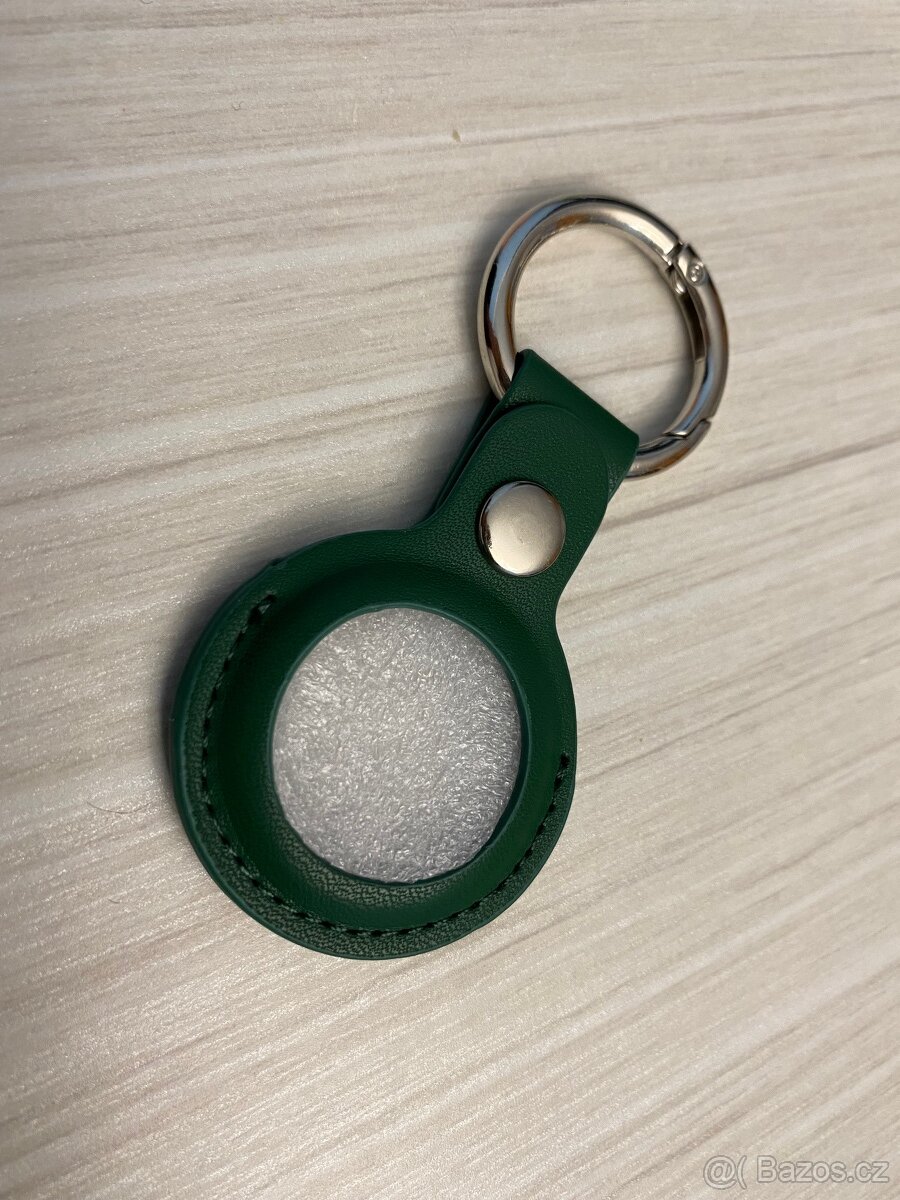 Apple Airtag kožená klíčenka - zelená