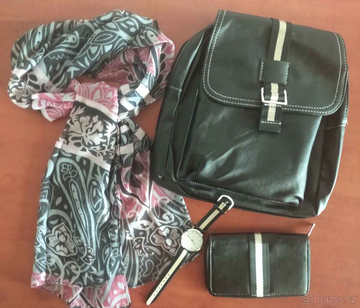 Elegantní 4dílná sada doplňků