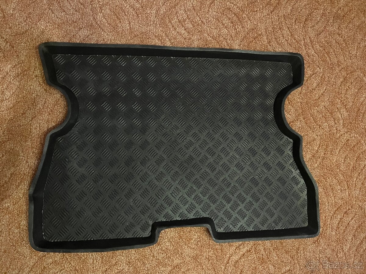 koberec/vana do kufru Felicia kratka