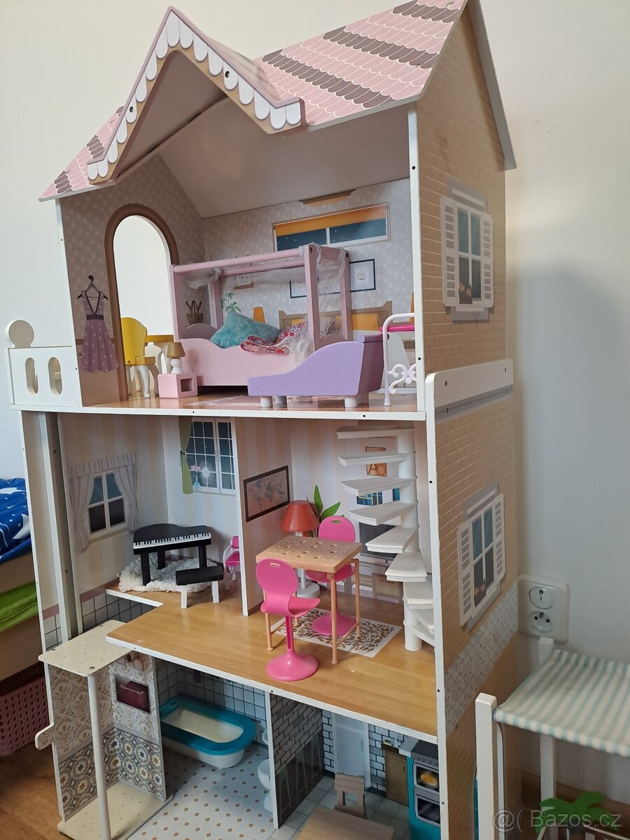 Dětský domeček pro panenky