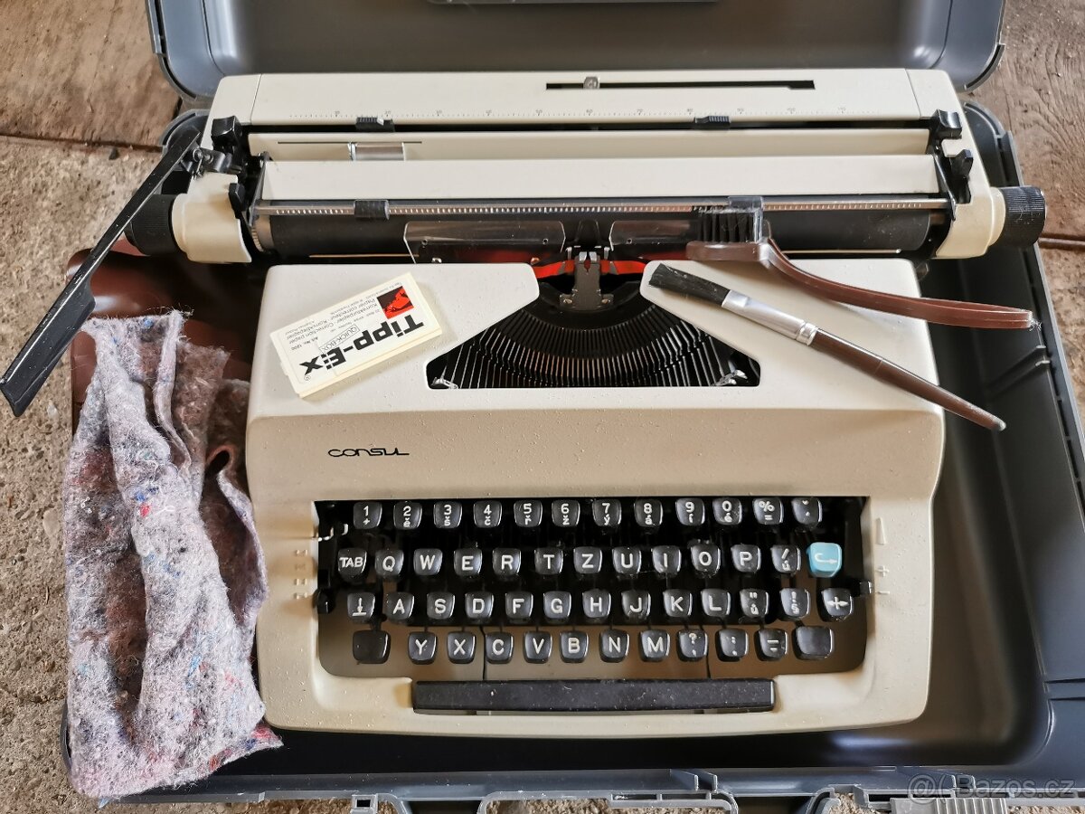 Psací stroj Consul 2226