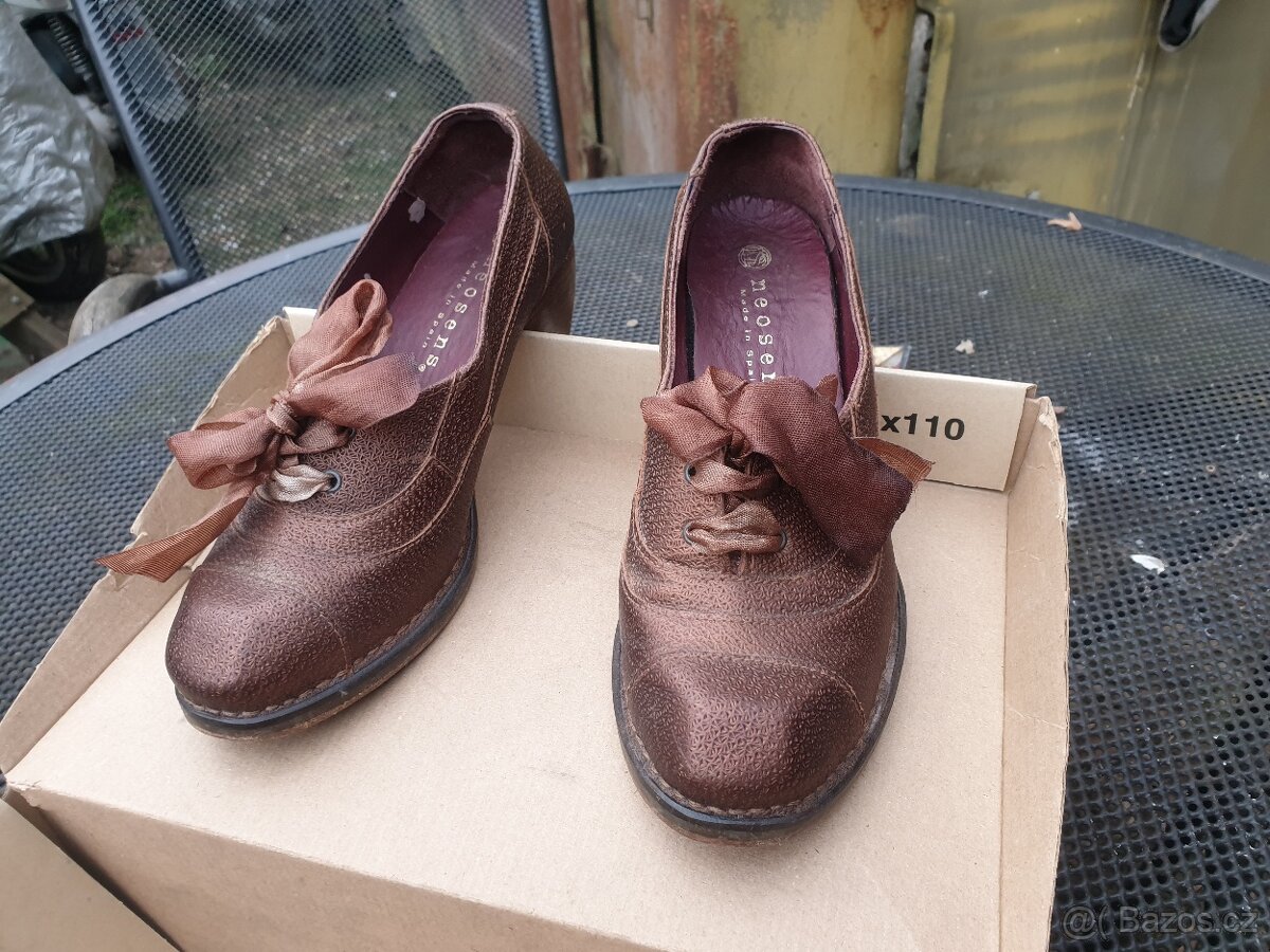 Dámské boty na klínku Neosens