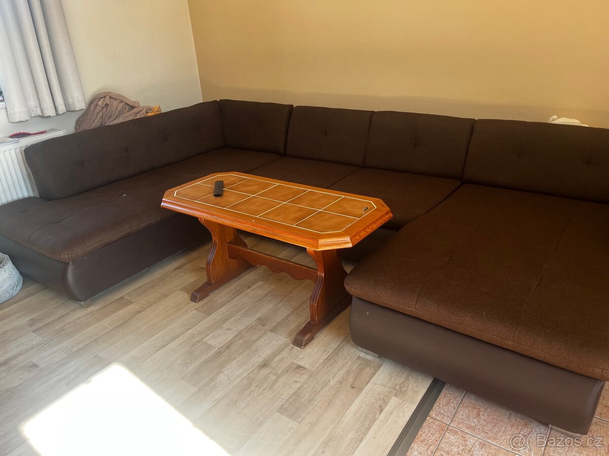 Velký rozkládací gauč