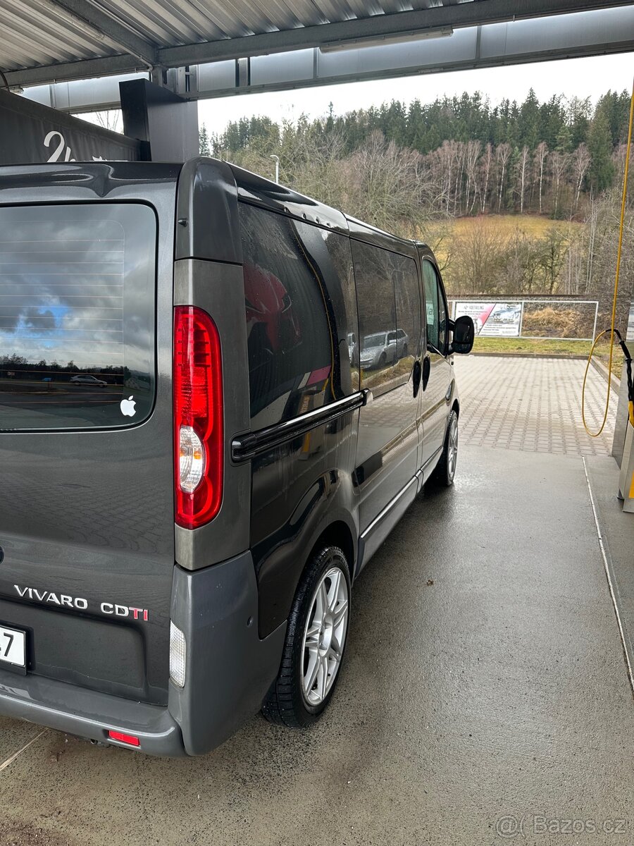 Opel Vivaro 2.0 nafta , 84 kw , 8/2007