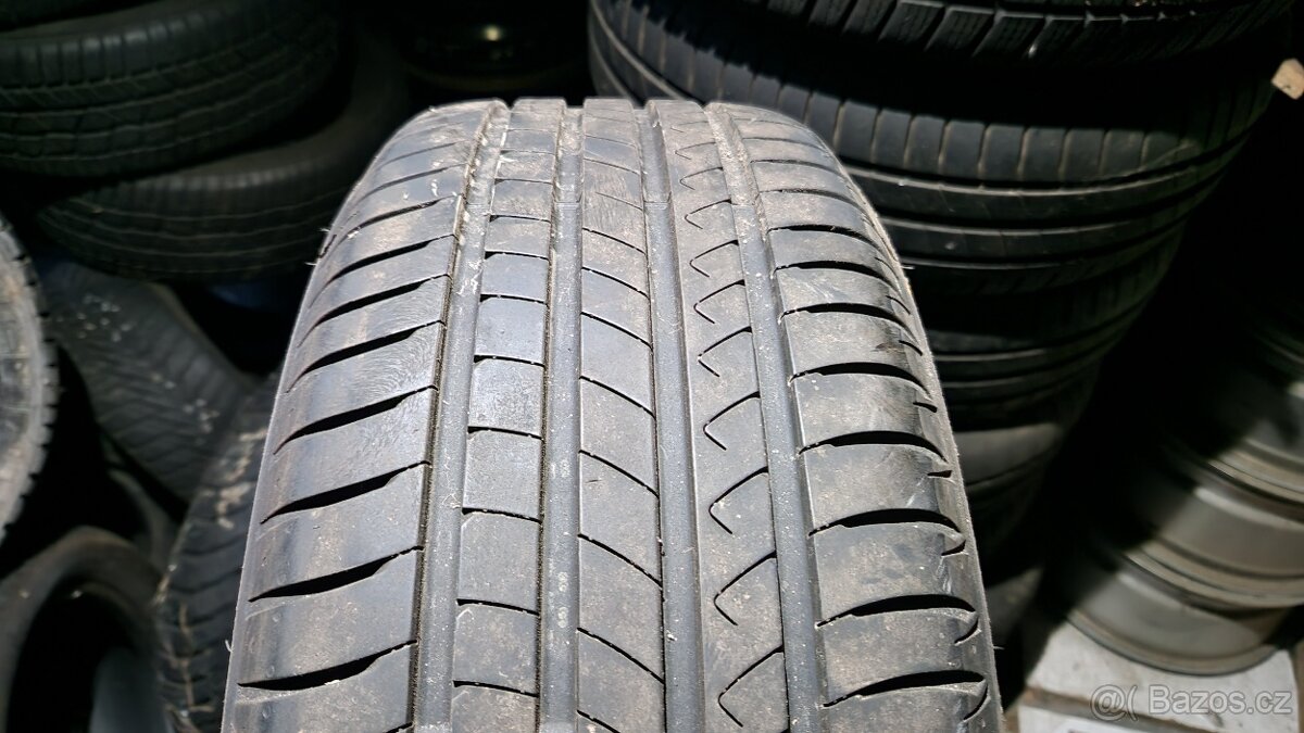215/55-16 94V Dayton kompletni kola Ford mk4