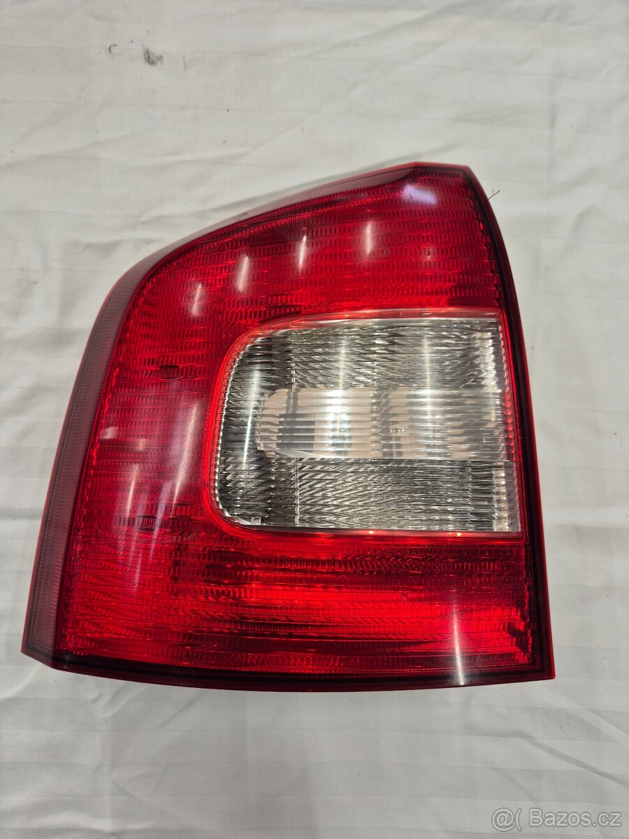 Levé zadni světlo Octavia II kombi facelift - 1Z9945111A