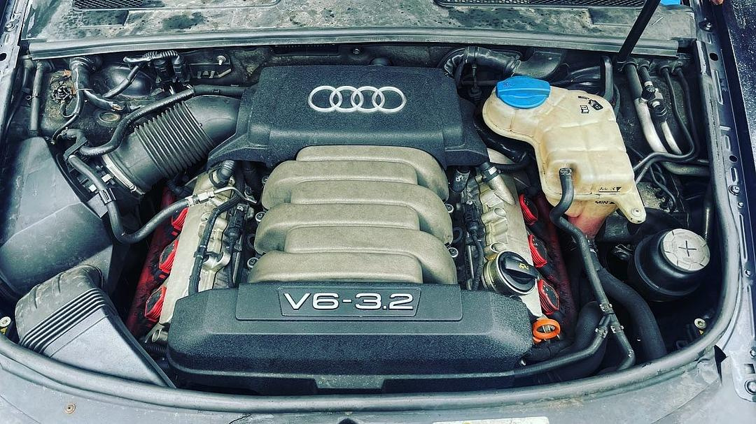 Motor benzínový AUK 3.2FSI 188KW V6 Audi A6 C6 4F 2005
