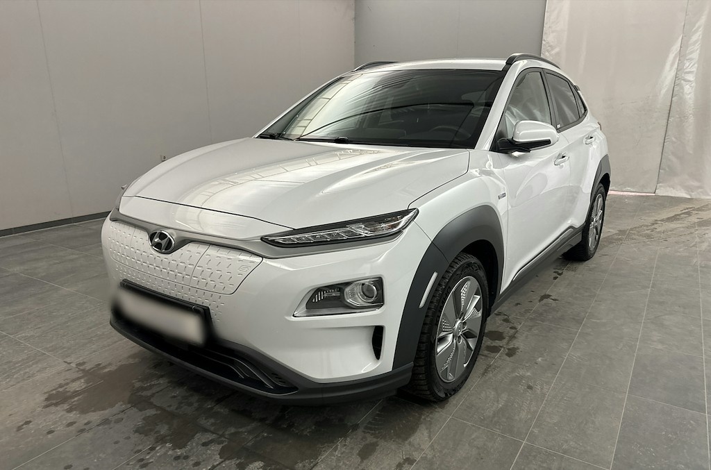 REZERVACE: Hyundai Kona Style electric 64kWh, 3f/TČ,Záruka