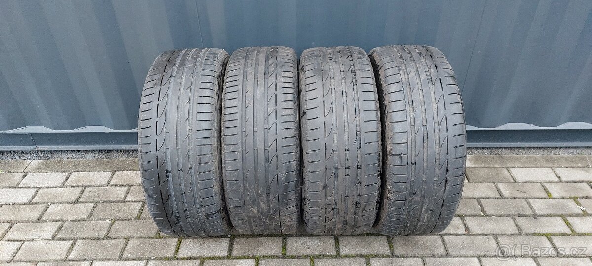 Letní pneu 235/55R17 99Y