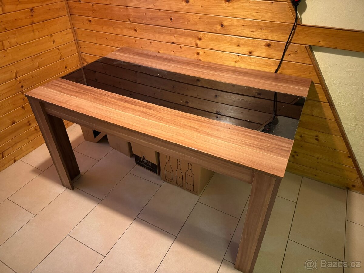 Jídelní stůl 140x90 cm dřevo/sklo