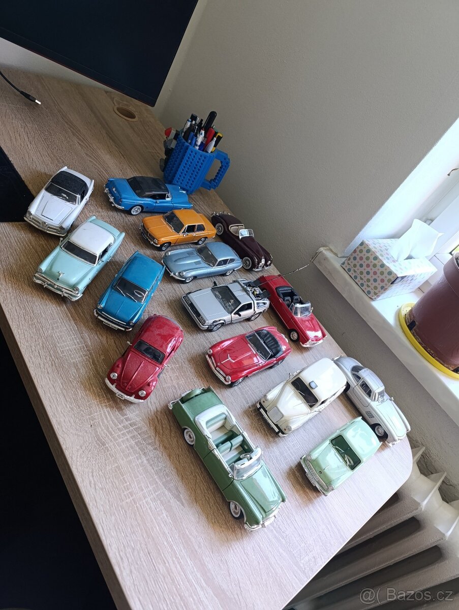 Sbírka modelů aut 1:24 Welly – 15 ks