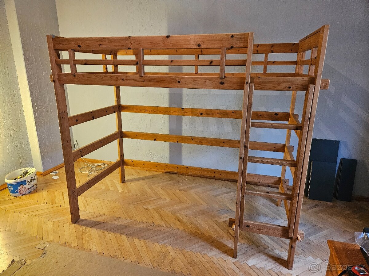 Dětská palanda z masivu
