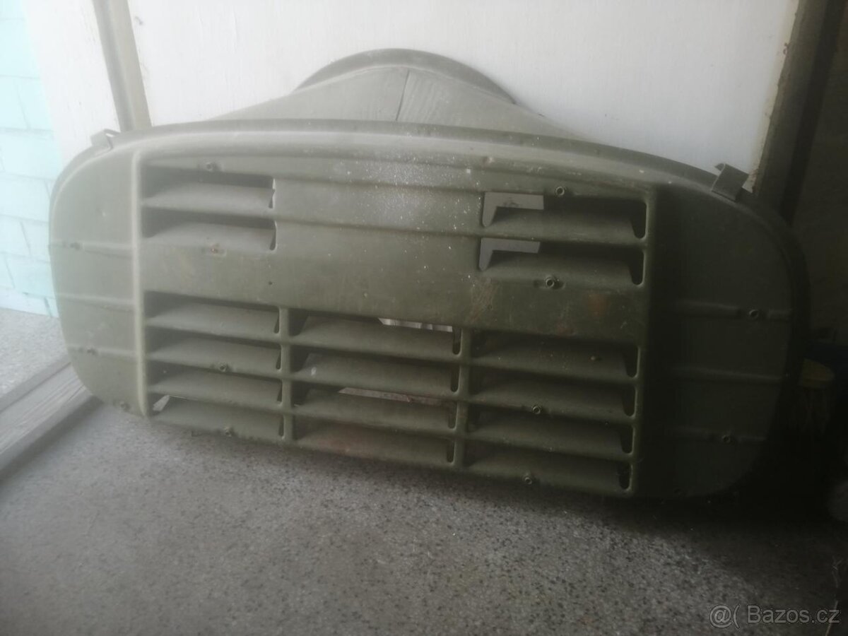 Maska kapoty motoru T148