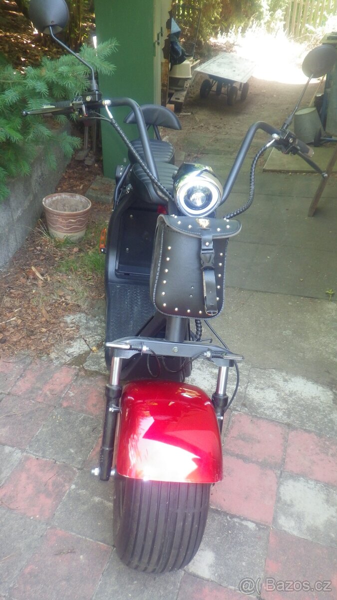 Elektrokoloběžka Leramotors Scooters C1