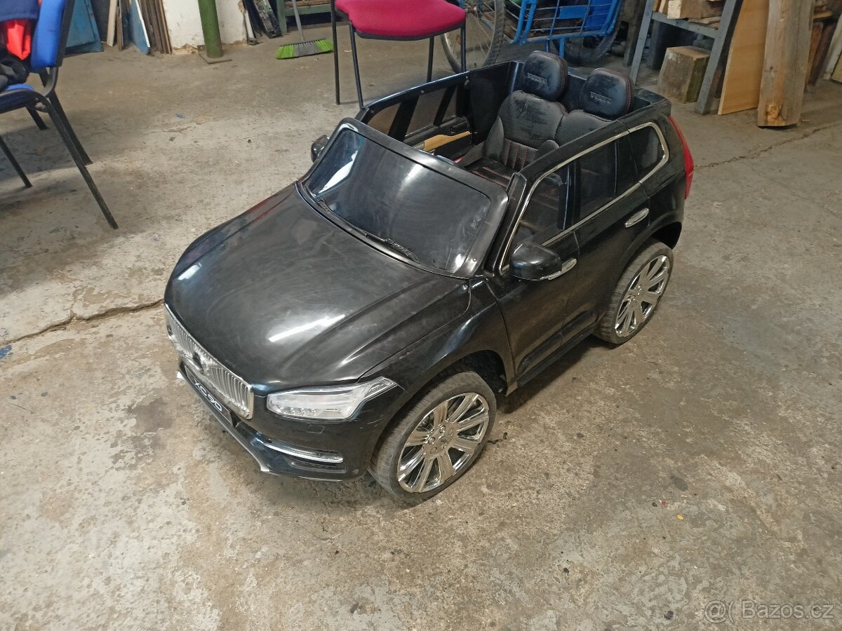 Elektrické autíčko Volvo