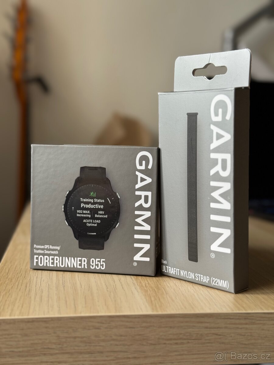 Garmin Forerunner 955 se zárukou.
