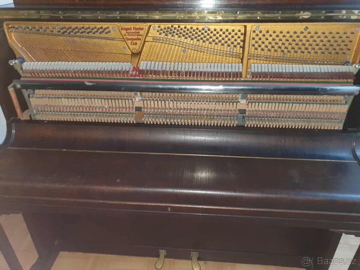 Piano August Forster