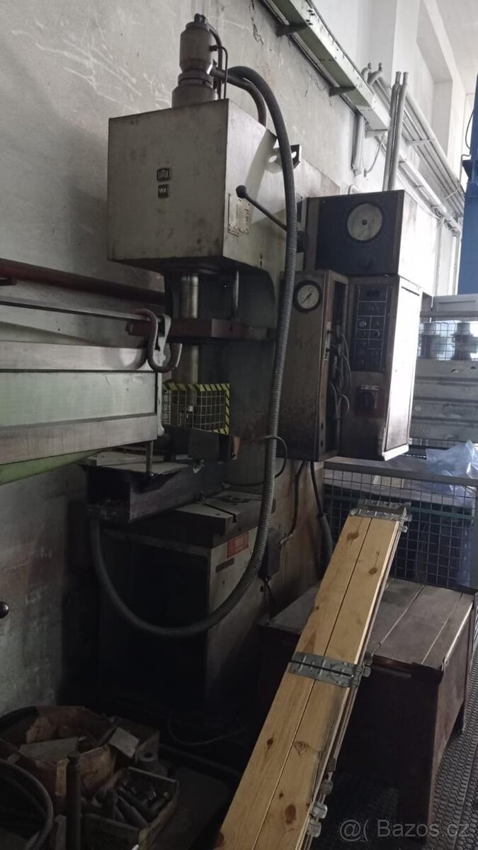 Hydraulický lis WMW PYE 10 10 S1M