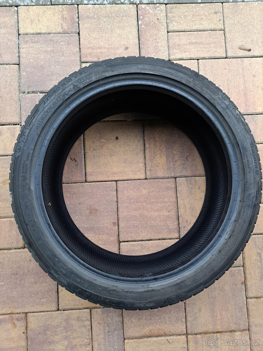 1 ks pneu 225/40 R18 Barum Polaris 5