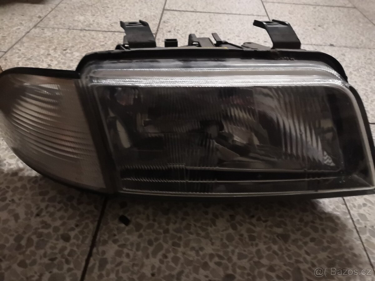 Audi a4 B5 světlo levé predni