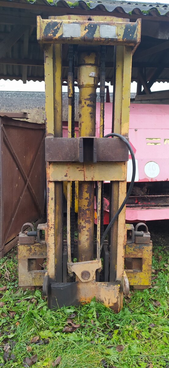 Paletizační vidle za traktor