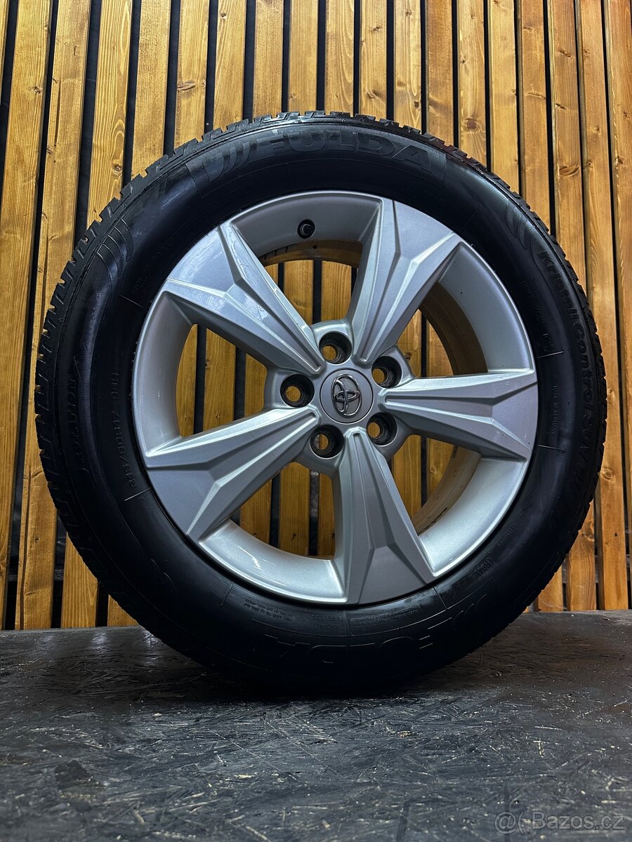 Alu kola 5x114.3 r17 s pneu (che)