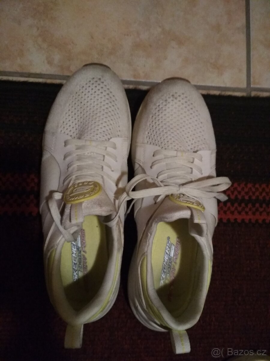 Sportovní boty vel. 40