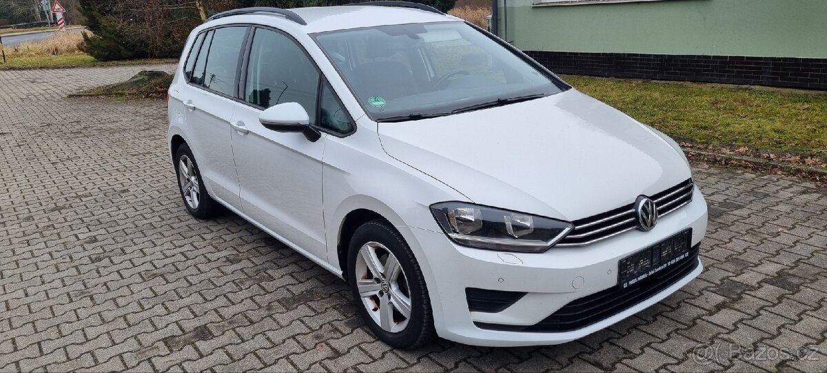 VW Golf VII Sportsvan 1.6TDi 81Kw mod.2015 velmi slušné